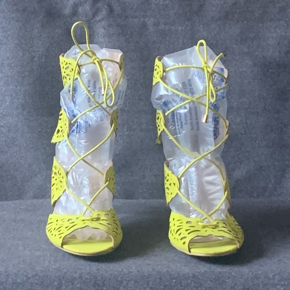 Glaze Neon Yellow Cutout Design Lace-up High Heels - Picture 8 of 12